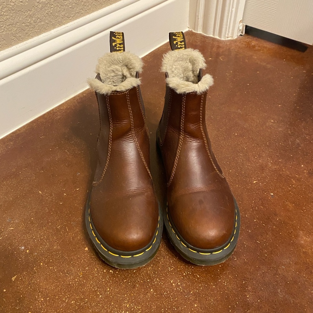 Doc Martens Brown Leather Fur-Lined chelsea boots